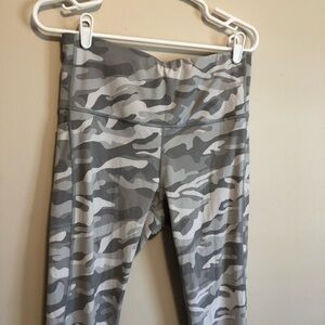 HoFi Gray Camouflage Leggings